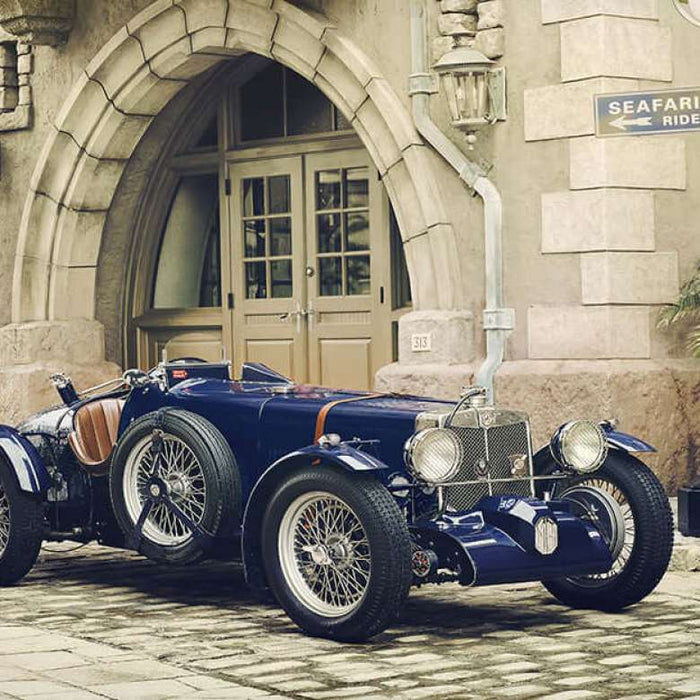 Vintage Sports Car Wallpaper - European Street Art for Living Room & Study