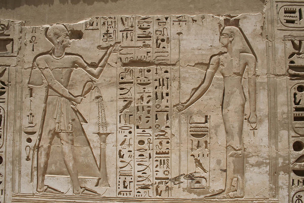 Ancient Egyptian relief wallpaper | Egyptian cultural and artistic murals — relief wall panel with hieroglyphs and pharaoh figures