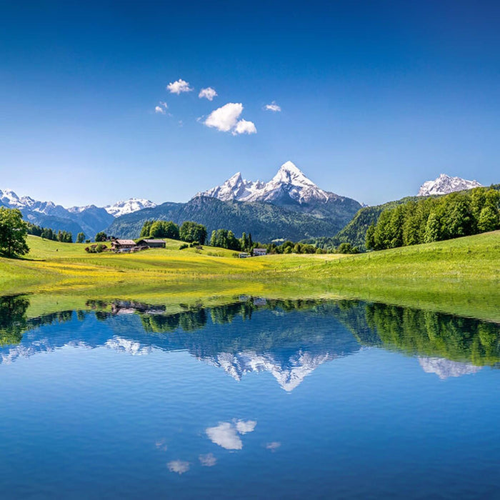 Serene Lakeside Wallpaper Mural: Blue Sky, White Clouds & Mountain Landscape – Tranquil Bedroom & Living Room Décor